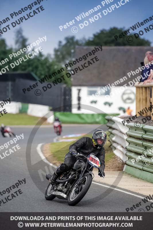 Vintage motorcycle club;eventdigitalimages;mallory park;mallory park trackday photographs;no limits trackdays;peter wileman photography;trackday digital images;trackday photos;vmcc festival 1000 bikes photographs